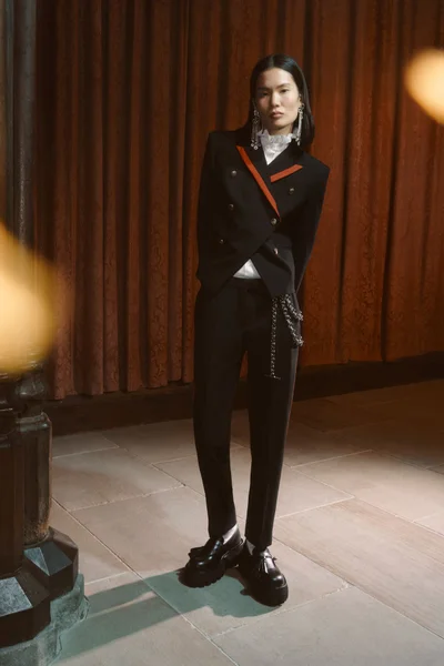 Look 17